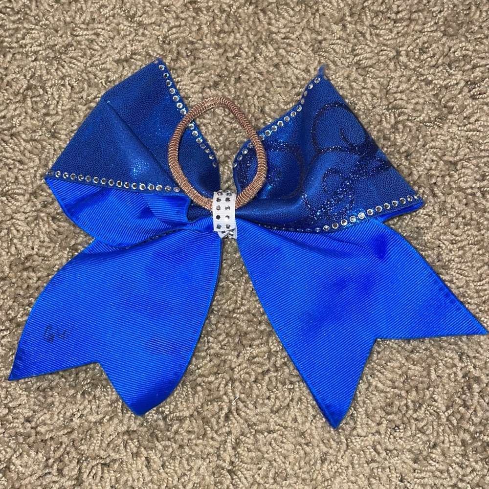 Cheer bow - Picture 2 of 2